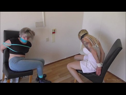 ❤️ Addicted / ceangailte agus gobáilte / cailin i bponc Porn linn